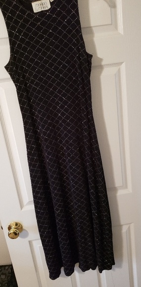 Black sparkly dress - Picture 1 of 2